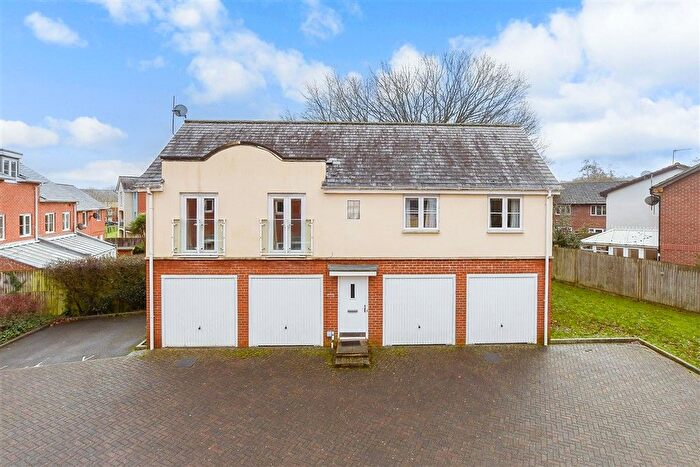 2 Bedroom Property For Sale In Foxboro Road, Redhill, Surrey, RH1