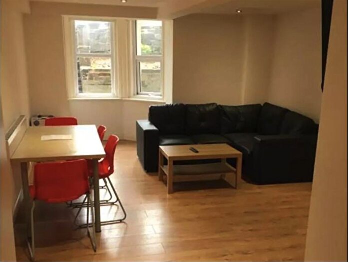 4 Bedroom Block Of Flats To Rent In Clarendon Road, Leeds, LS2