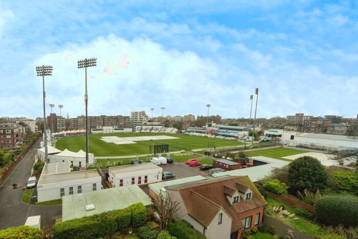 2 Bedroom Flat For Sale In Cromwell Road, Hove, East Sussex, BN3