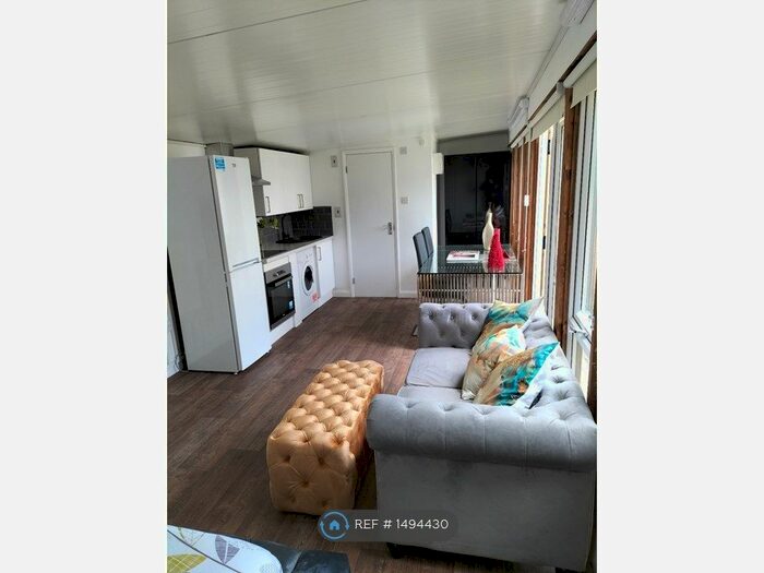 Studio To Rent In Milton Road, Cambridge, CB4