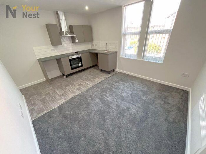 1 Bedroom Apartment To Rent In Flat, Strathrmore Drive, Harehills, LS9