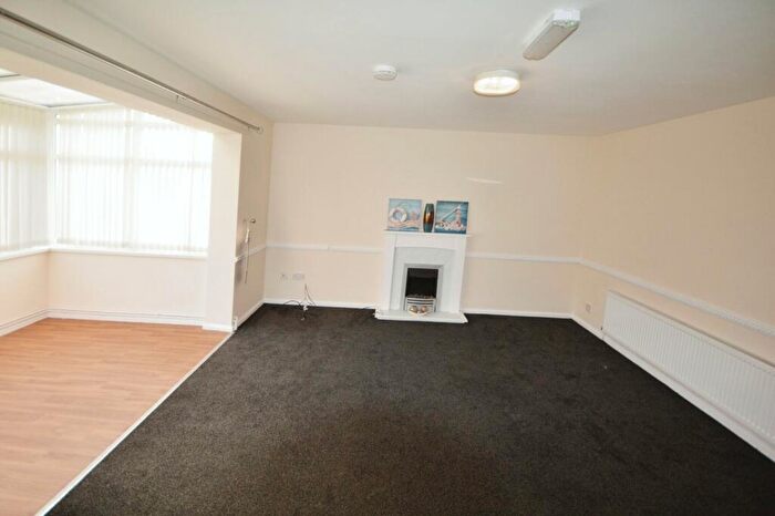2 Bedroom Bungalow To Rent In Fowler Street, Old Whittington, Chesterfield, Derbyshire, S41