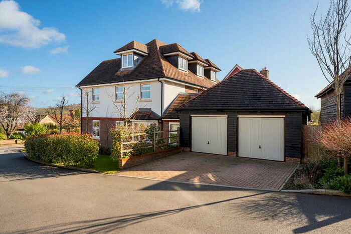 6 Bedroom Detached House For Sale In Warren Row, Berkshire, RG10