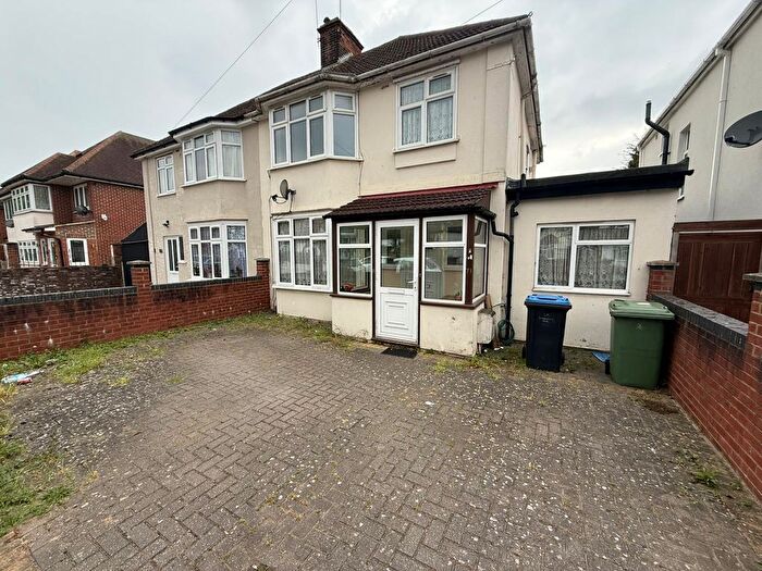 4 Bedroom Semi Detached House For Sale In Norton Road, Wembley, HA0