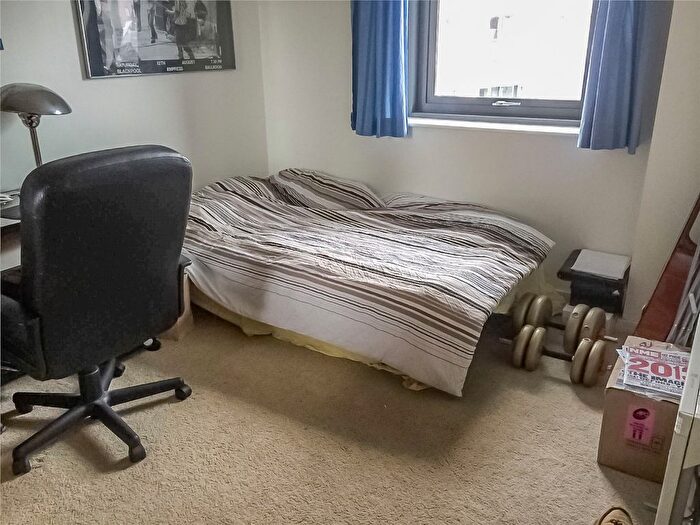 2 Bedroom Flat To Rent In City Point, Chapel Street, City Centre, Salford, M3