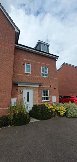 4 Bedroom Semi-Detached House To Rent In Goldcrest Walk, Coventry, CV4