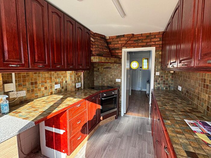 3 Bedroom Semi-Detached House To Rent In Kenton Lane, Harrow Weald, HA3