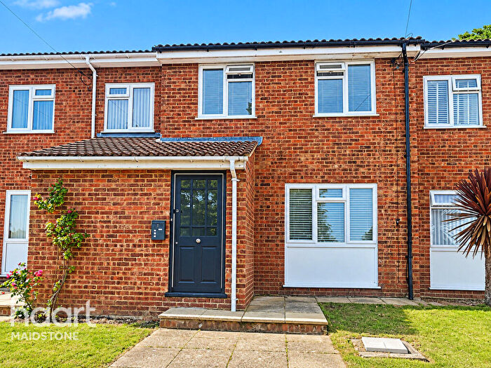 3 Bedroom Terraced House For Sale In Elmstone Close, Maidstone, ME16