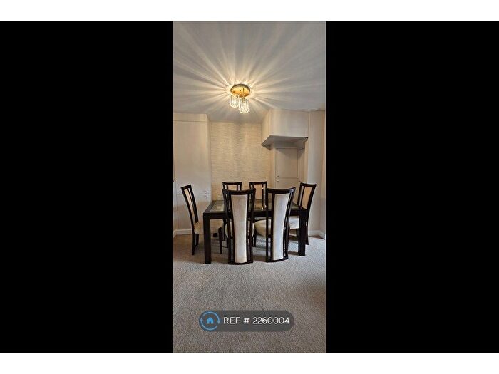 4 Bedroom Semi-Detached House To Rent In Misbourne Road, Uxbridge, UB10