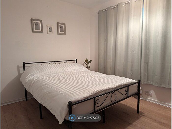 2 Bedroom Flat To Rent In Ivy Court, Chapel Allerton, Leeds, LS7