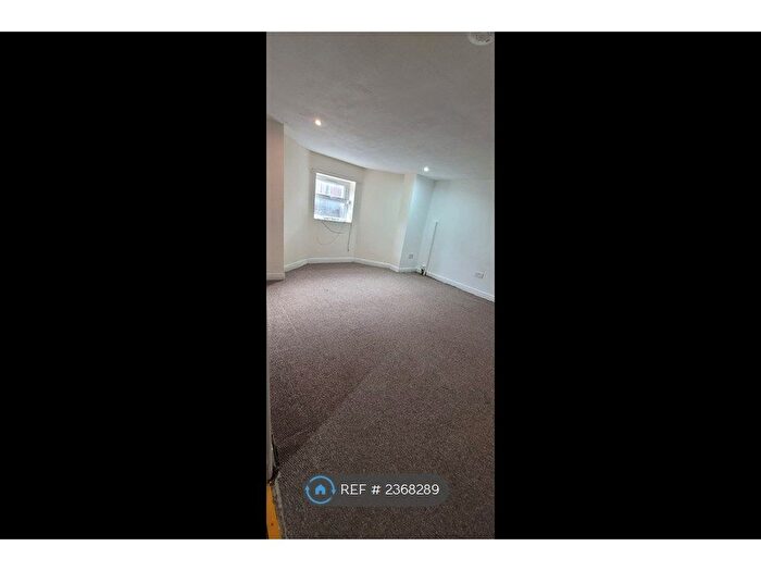 1 Bedroom Flat To Rent In Albert Road, Levenshulme Manchester, M19