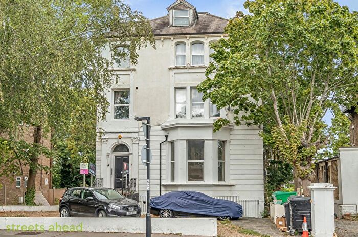 1 Bedroom Flat For Sale In Lancaster Road, London, SE25