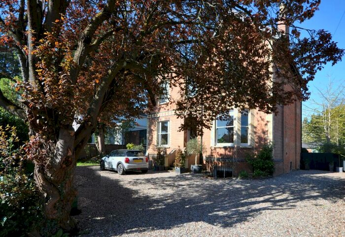 2 Bedroom Apartment To Rent In Painswick Road, Cheltenham, GL50