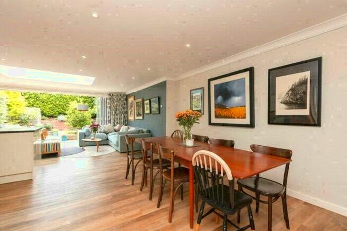 4 Bedroom Detached House To Rent In Chestnut Avenue, Farnham, Surrey, GU9