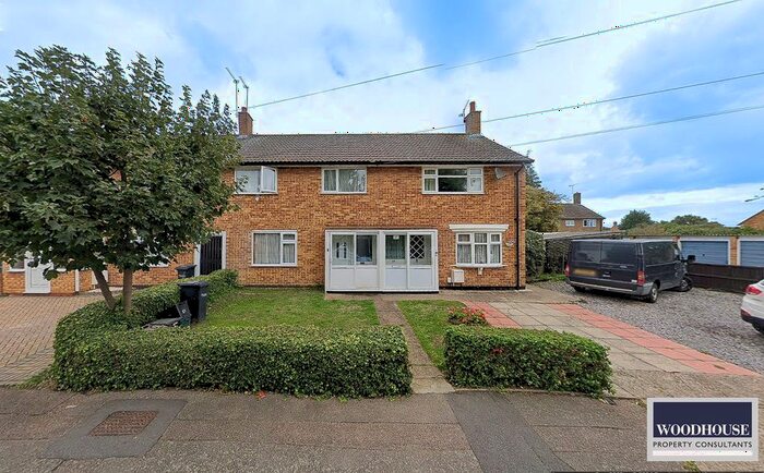 3 Bedroom Terraced House To Rent In Birchfield Road, Cheshunt, EN8