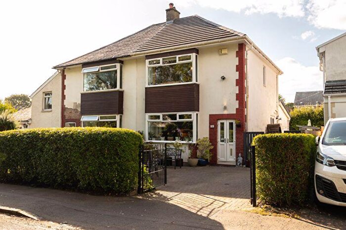 3 Bedroom Semi-Detached House For Sale In Holehouse Road, Eaglesham, G76