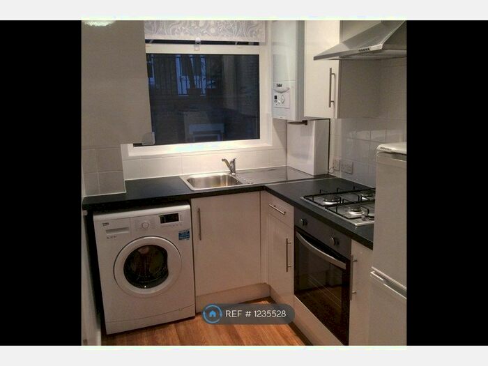 1 Bedroom Flat To Rent In Crescent Court, London, N8