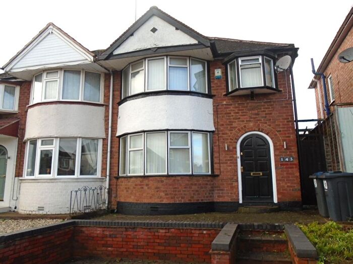 3 Bedroom Semi-Detached House To Rent In Aldershaw Road, Birmingham, B26