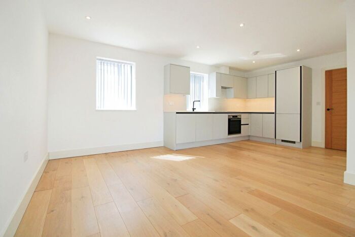 2 Bedroom Flat To Rent In Solar Court, Windmill Place, Southall, UB2