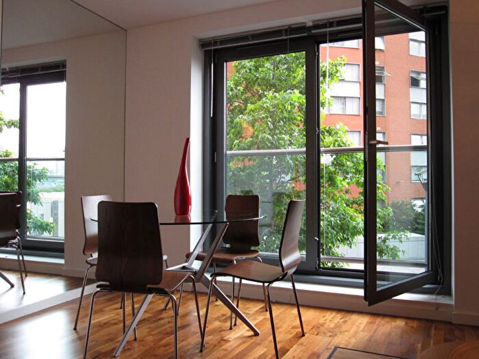 1 Bedroom Flat For Sale In Fairmont Avenue, London, E14