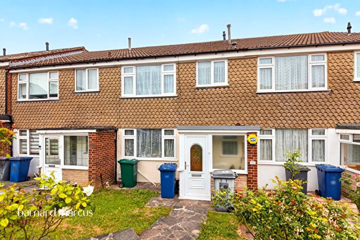 3 Bedroom Terraced House For Sale In Brunswick Park Gardens, London, N11