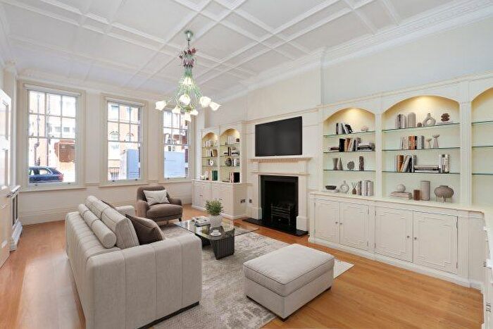 3 Bedroom Flat To Rent In Cadogan Gardens, Chelsea, SW3