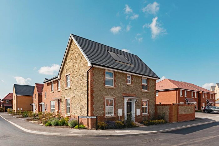 3 Bedroom Semi-Detached House For Sale In Wincombe Lane, Shaftesbury, SP7