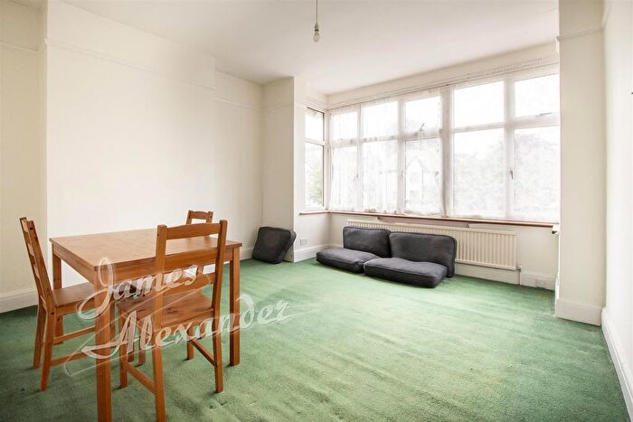 4 Bedroom Detached House For Sale In Pollards Hill North, London, SW16