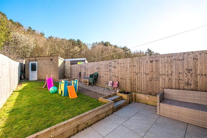 3 Bedroom Terraced House For Sale In Stoneable Road, Radstock, BA3