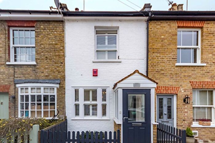 2 Bedroom Terraced House To Rent In Chestnut Road, Twickenham, TW2