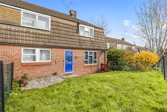 2 Bedroom Maisonette For Sale In Upper Mill Field, Dunmow, CM6