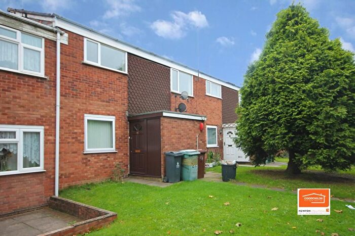 2 Bedroom Flat To Rent In Pommel Close, Tamebridge, Walsall, WS5