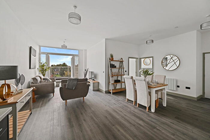 2 Bedroom Apartment To Rent In Brand New Penthouse Apartment - Guild House, PE2