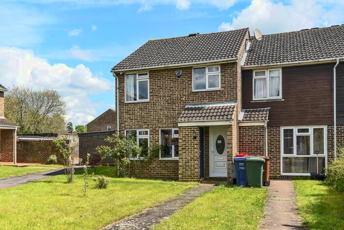 3 Bedroom End Of Terrace House To Rent In Kidlington, Oxfordshire, OX5