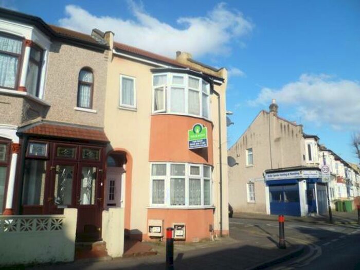 Shop To Rent In Plashet Grove, London, E6