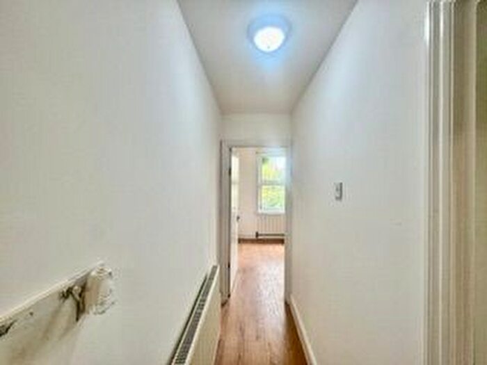 Studio To Rent In Mildmay Road, Ilford, IG1