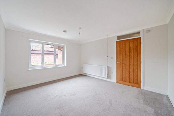 2 Bedroom Retirement Property For Sale In Knights Lane, Tiddington, Stratford-upon-Avon, CV37