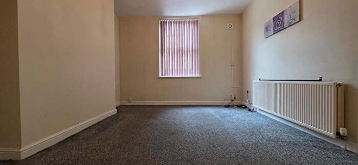 2 Bedroom Flat To Rent In Laurel Place, Armley, LS12