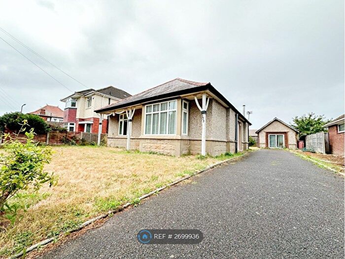 4 Bedroom Detached House To Rent In Redhill Drive, Bournemouth, BH10