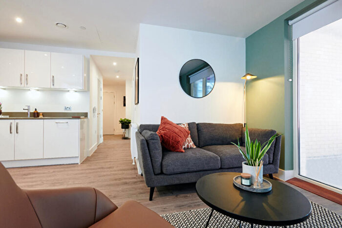 2 Bedroom Apartment To Rent In Fortunes Dock, Canning Town London, E16
