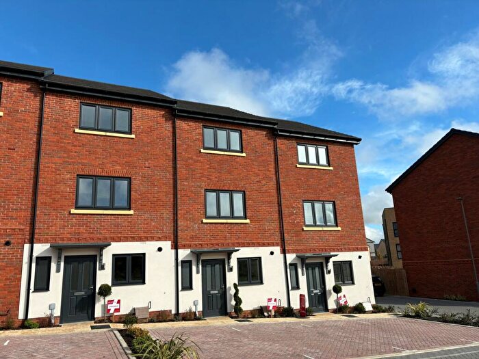 3 Bedroom Terraced House For Sale In Woolf Grove, Tattenhoe Park, Milton Keynes, MK4