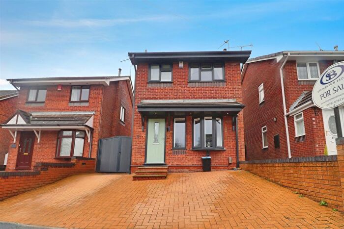 3 Bedroom Detached House For Sale In Chesterwood Road, Stoke-On-Trent, ST6