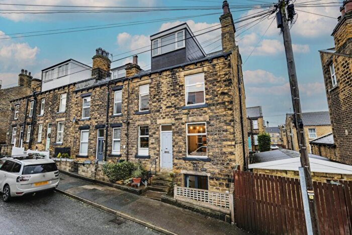 3 Bedroom End Of Terrace House For Sale In Cowley Road, Leeds, West Yorkshire, LS13