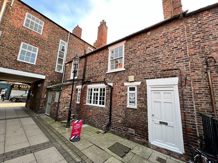 1 Bedroom Flat To Rent In Finkle Street, Selby, North Yorkshire, YO8
