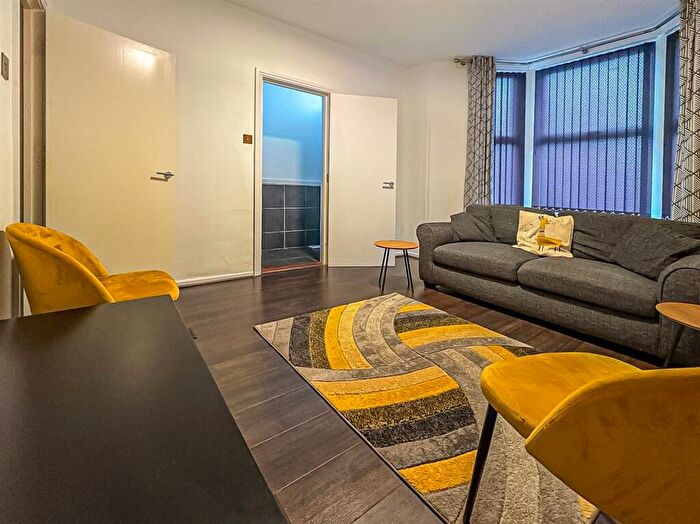 1 Bedroom Flat To Rent In Tyn-Y-Coed Place, Roath, CF24