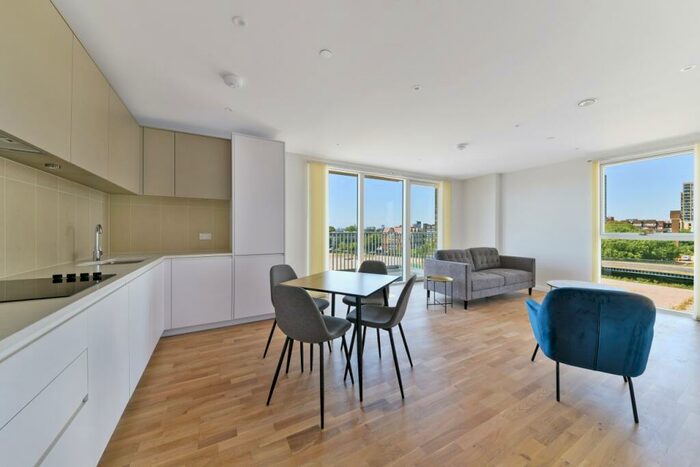 2 Bedroom Apartment To Rent In Kingwood Apartments, Deptford Landings, Deptford, SE8