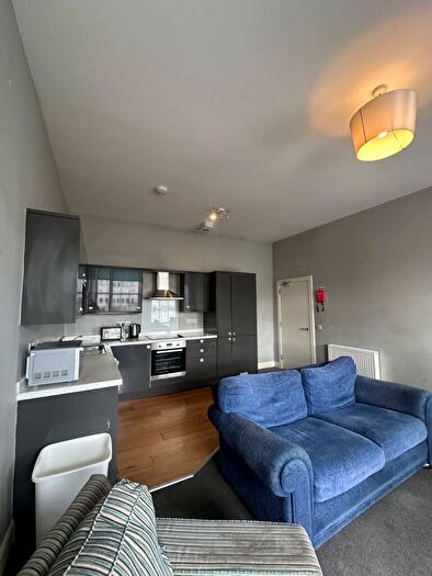 5 Bedroom Flat To Rent In Lothian Street, Edinburgh, EH1