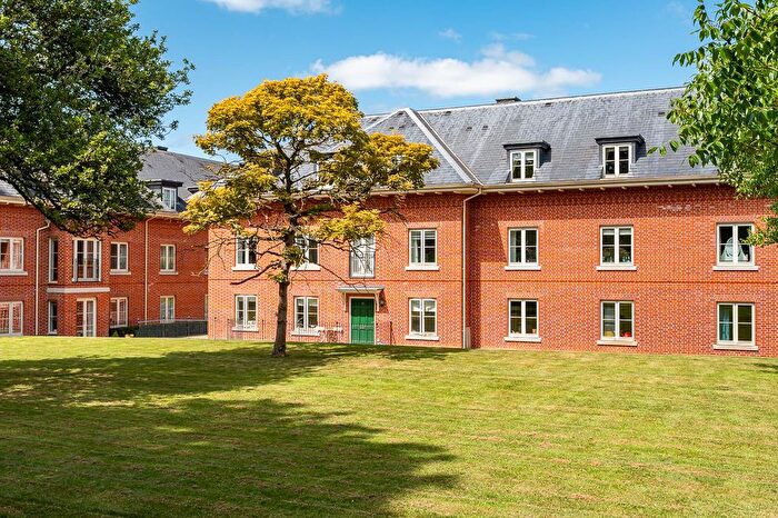 2 Bedroom Flat For Sale In Henmarsh Court, Balls Park, Hertford, SG13