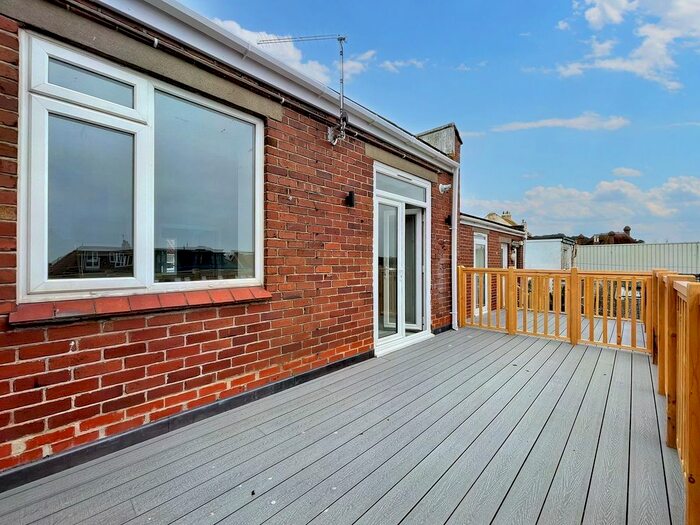 2 Bedroom Flat To Rent In Torquay Road, Paignton, TQ3