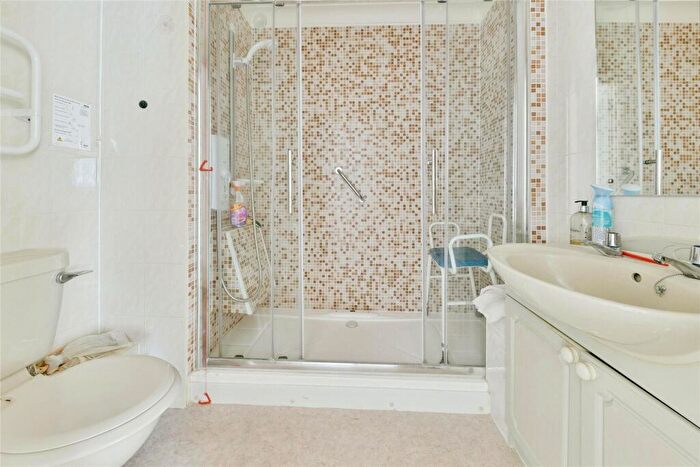 1 Bedroom Apartment For Sale In Bennett Court, Letchworth Garden City, SG6